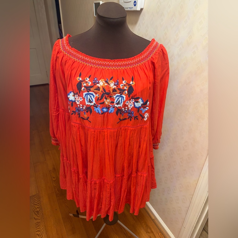 ♥️Free People Red Embroidered Peasant Tunic💙
